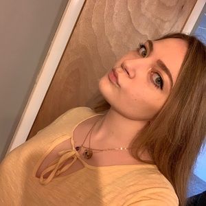 Meet your Posher, Kayla